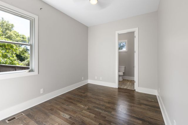 808 Chickasaw Ave, Nashville, TN 37207