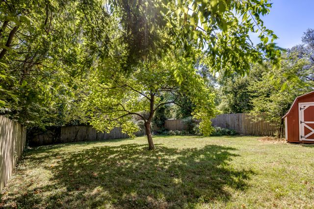 808 Chickasaw Ave, Nashville, TN 37207