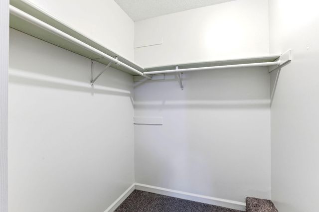 1775 Donegal Drive 2, Woodbury, MN 55125