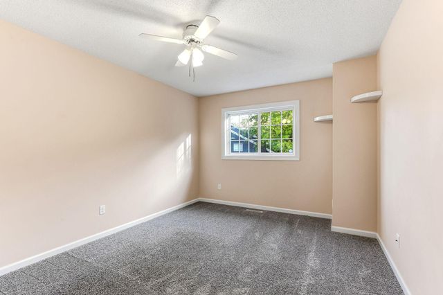 1775 Donegal Drive 2, Woodbury, MN 55125