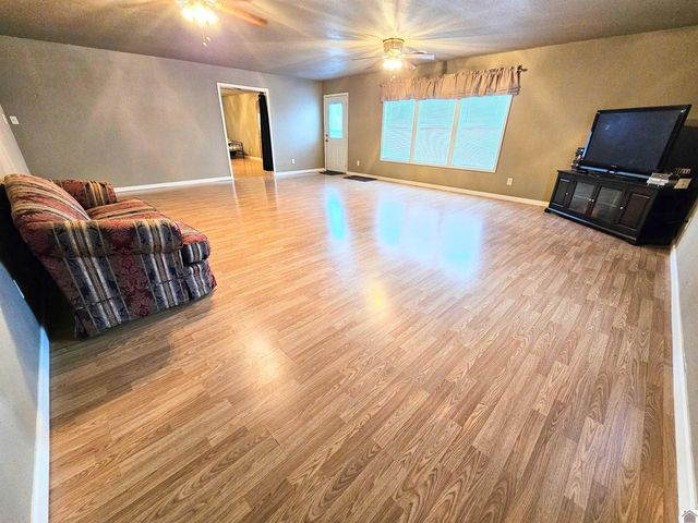 218 mountain rd, Grand Rivers, KY 42045