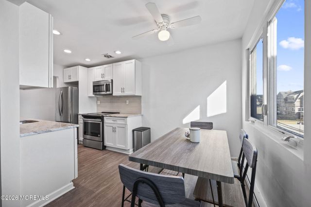 210 5th Avenue 25, Belmar, NJ 07719