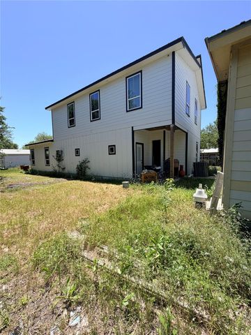 2030 Ash ST, San Marcos, TX 78666