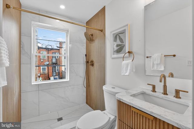 777 18TH ST NE, Washington, DC 20002