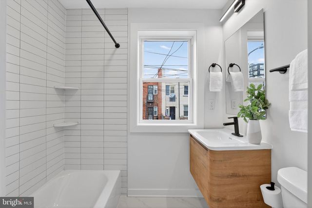 777 18TH ST NE, Washington, DC 20002