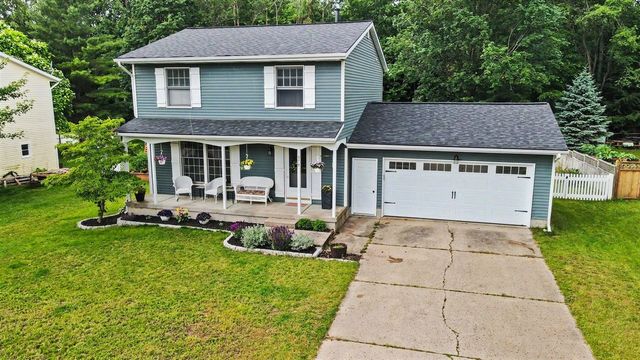 579 Venna Place, Coopersville, MI 49404