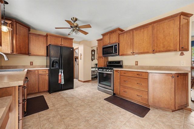 579 Venna Place, Coopersville, MI 49404
