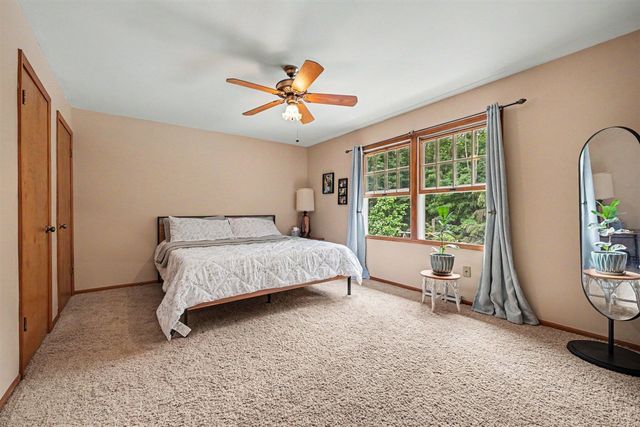 579 Venna Place, Coopersville, MI 49404