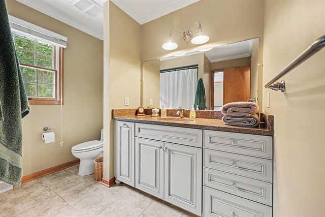 579 Venna Place, Coopersville, MI 49404