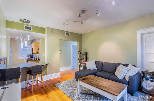 6102 Washington Boulevard 302, St Louis, MO 63112