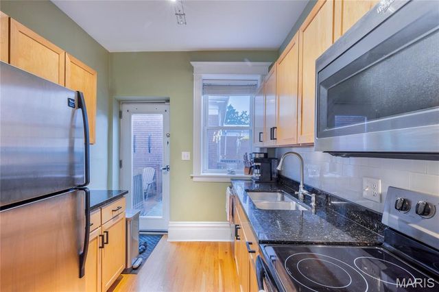 6102 Washington Boulevard 302, St Louis, MO 63112