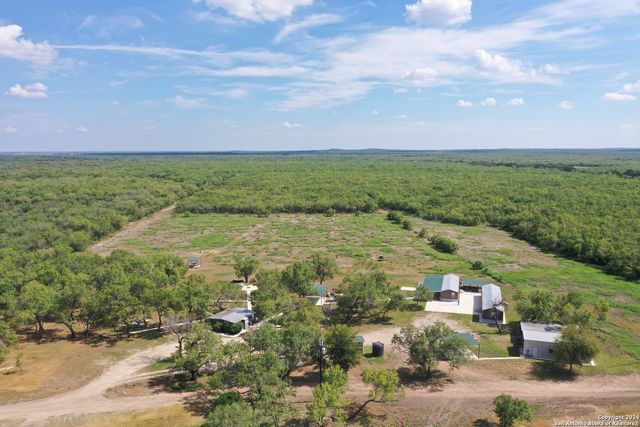 16070 FM 140, Pearsall, TX 78061