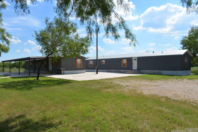 16070 FM 140, Pearsall, TX 78061