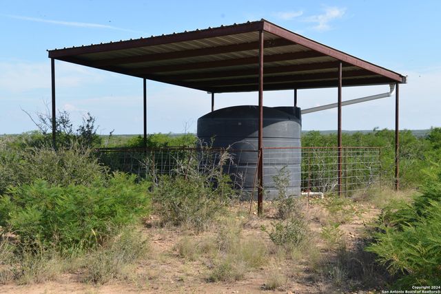 16070 FM 140, Pearsall, TX 78061