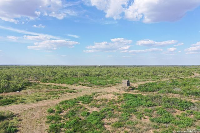 16070 FM 140, Pearsall, TX 78061