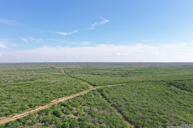 16070 FM 140, Pearsall, TX 78061