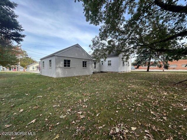 2000 Sheffield Place, Northwood, OH 43619