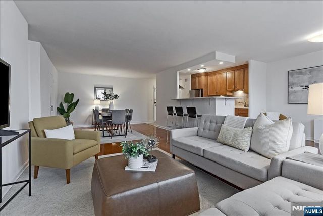 530 Valley Road C003L, Montclair, NJ 07043