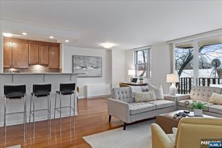 530 Valley Road C003L, Montclair, NJ 07043