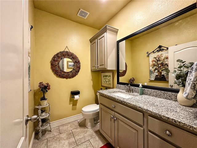 4017 N Meadow View Drive, Fayetteville, AR 72703