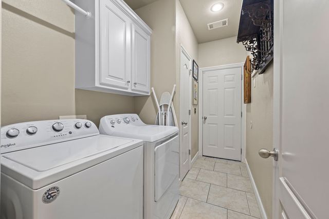4017 N Meadow View Drive, Fayetteville, AR 72703