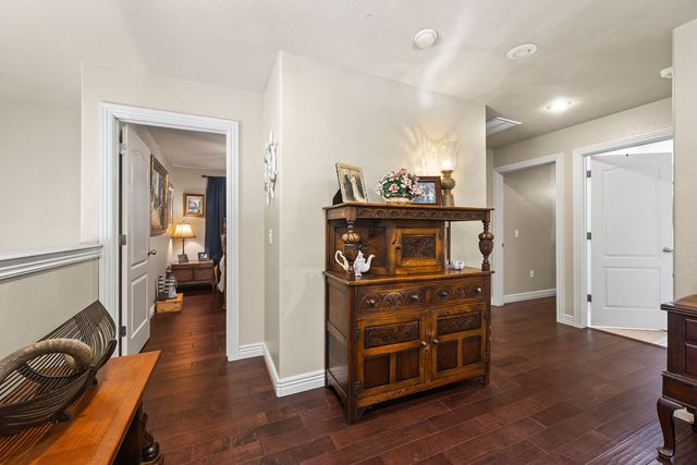 4017 N Meadow View Drive, Fayetteville, AR 72703