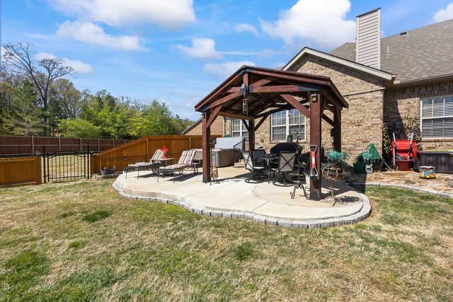 4017 N Meadow View Drive, Fayetteville, AR 72703