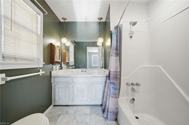 904 Stockbridge DR, Virginia Beach, VA 23464