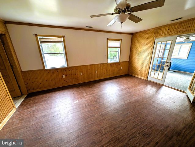322 WORTON RD, Baltimore, MD 21221