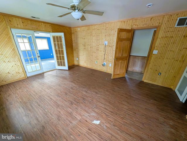 322 WORTON RD, Baltimore, MD 21221