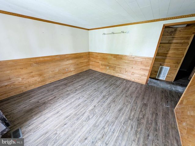 322 WORTON RD, Baltimore, MD 21221