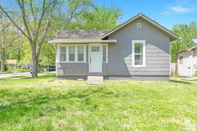 320 S Manhattan Avenue, Manhattan, KS 66502