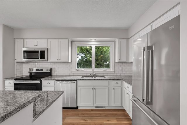 1415 Fairlane Drive, Bettendorf, IA 52722