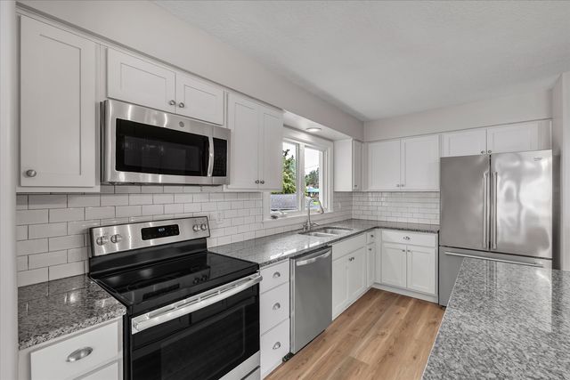 1415 Fairlane Drive, Bettendorf, IA 52722