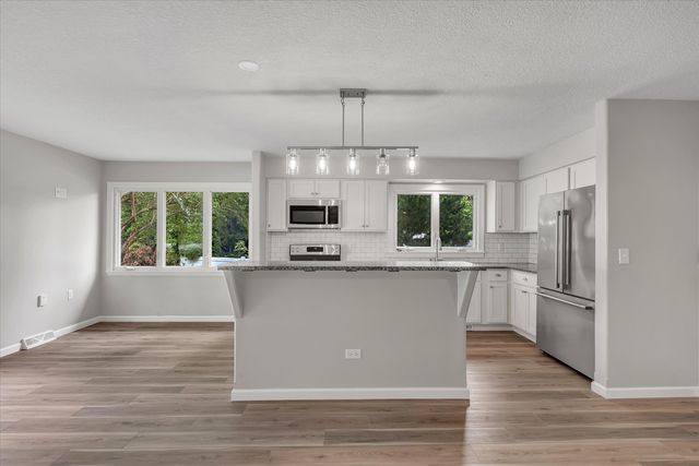 1415 Fairlane Drive, Bettendorf, IA 52722