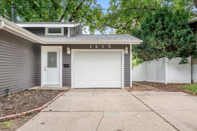 1415 Fairlane Drive, Bettendorf, IA 52722
