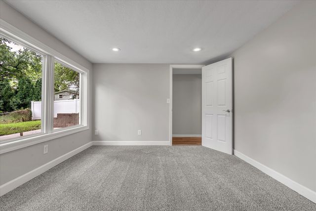 1415 Fairlane Drive, Bettendorf, IA 52722