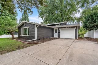 1415 Fairlane Drive, Bettendorf, IA 52722
