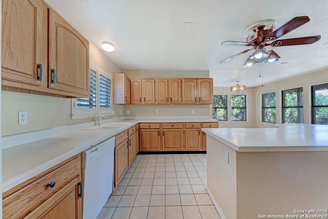 2943 Kingsford, San Antonio, TX 78259
