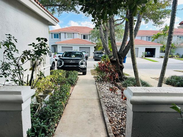 8023 Big Pine Way, Riviera Beach, FL 33407