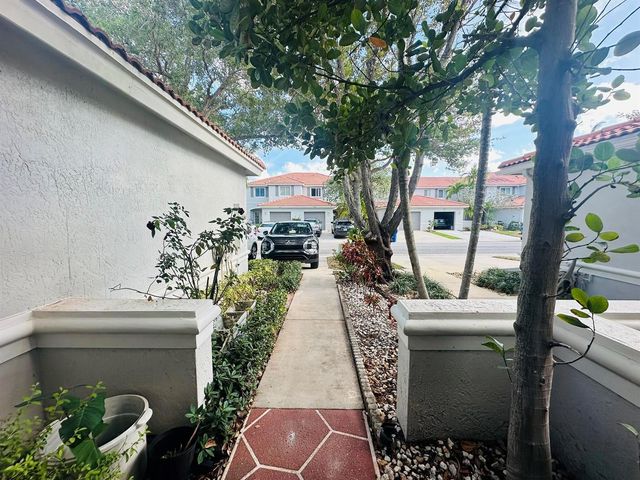 8023 Big Pine Way, Riviera Beach, FL 33407