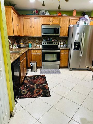 8023 Big Pine Way, Riviera Beach, FL 33407