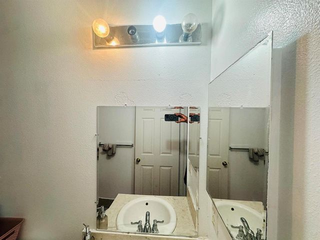8023 Big Pine Way, Riviera Beach, FL 33407