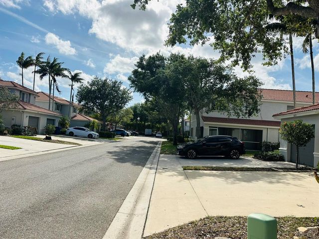 8023 Big Pine Way, Riviera Beach, FL 33407
