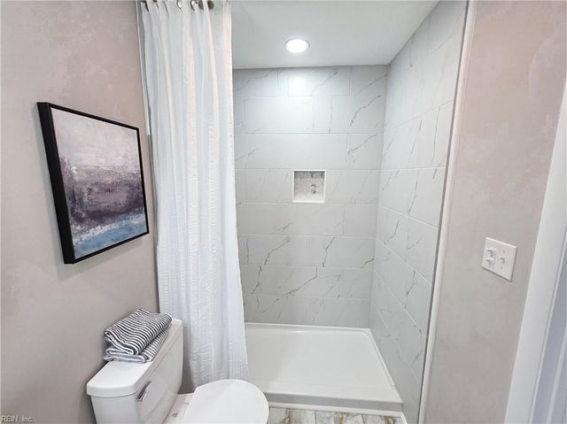 303 Bunche BLVD, Portsmouth, VA 23701