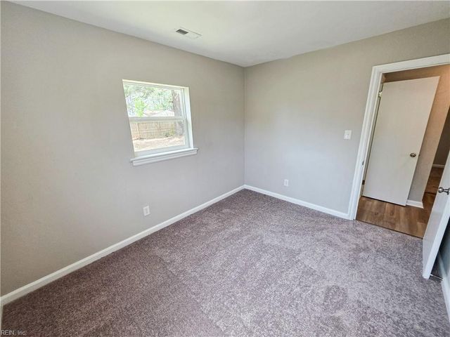 303 Bunche BLVD, Portsmouth, VA 23701