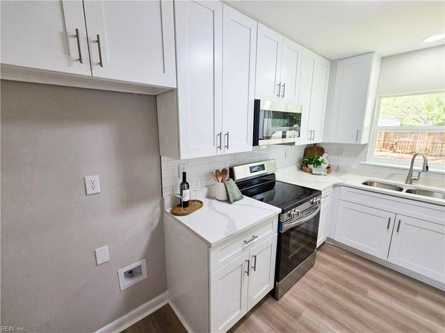 303 Bunche BLVD, Portsmouth, VA 23701