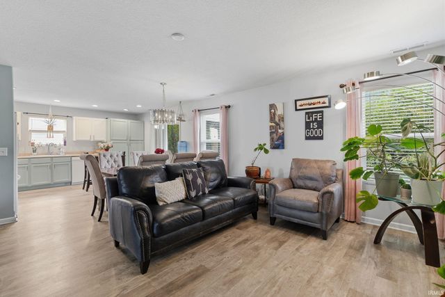 122 Caperiole Place, Fort Wayne, IN 46825