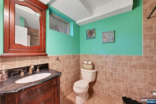 254 Wilson Avenue, Paramus, NJ 07652