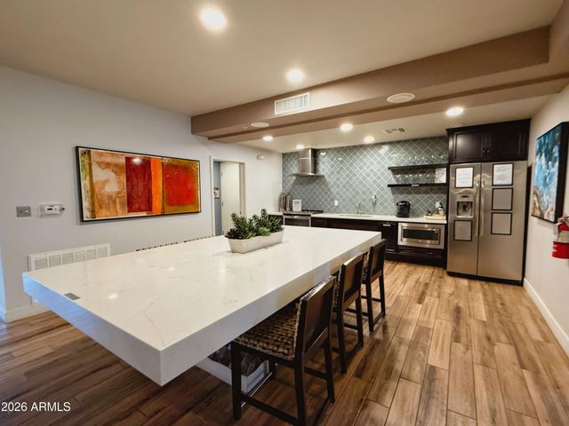 2511 W Queen Creek Road 320, Chandler, AZ 85248